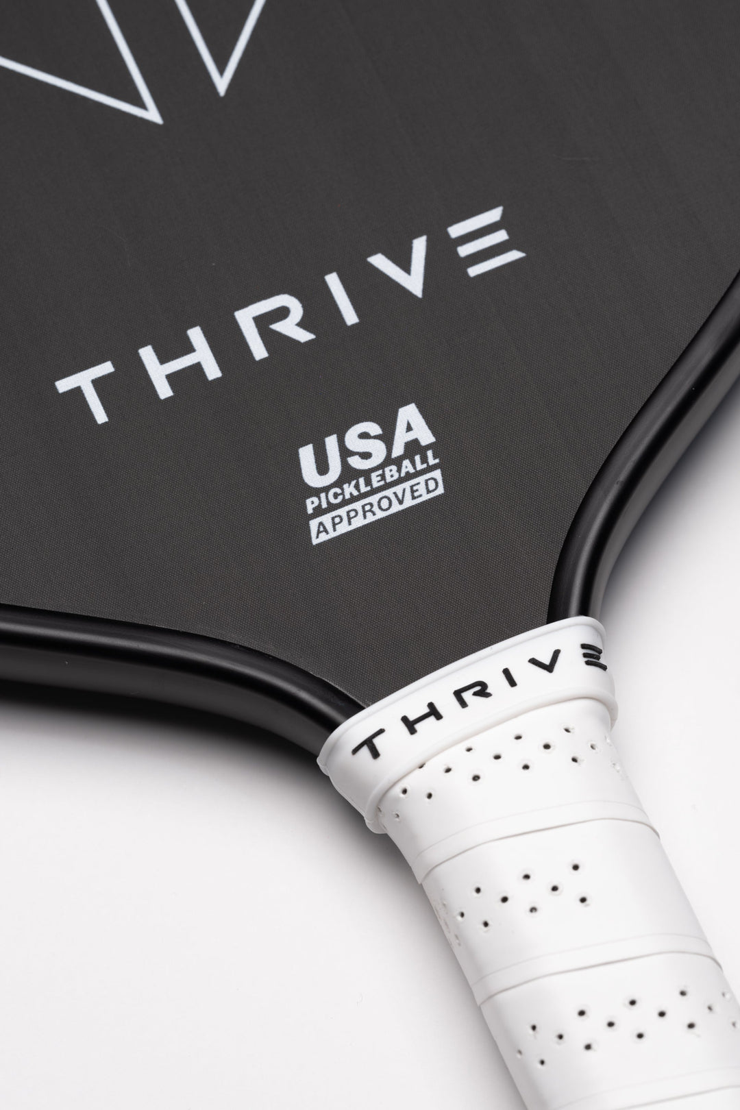 Customizable THREAT 16 Pickleball Paddle for Optimal Performance