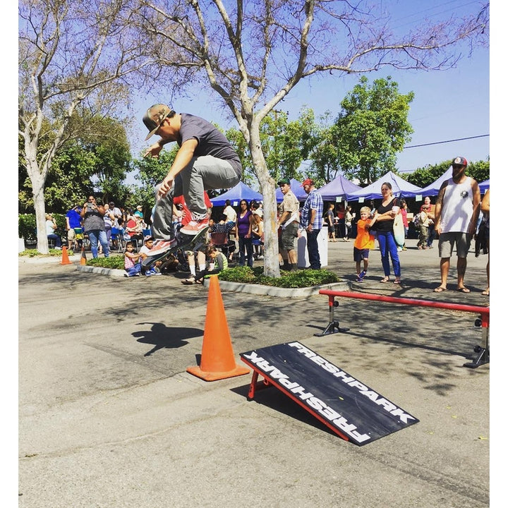 Freshpark Portable Wedge Kicker Skate Ramp