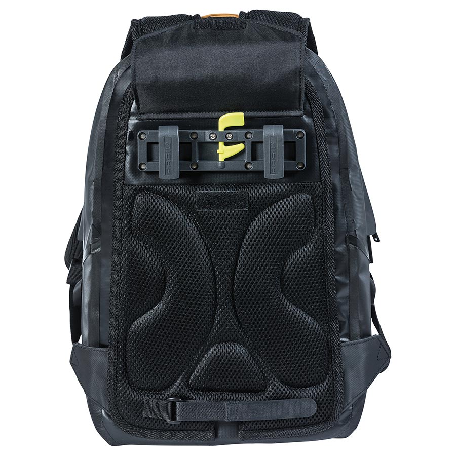 Basil Urban Dry Backpack 18L Black