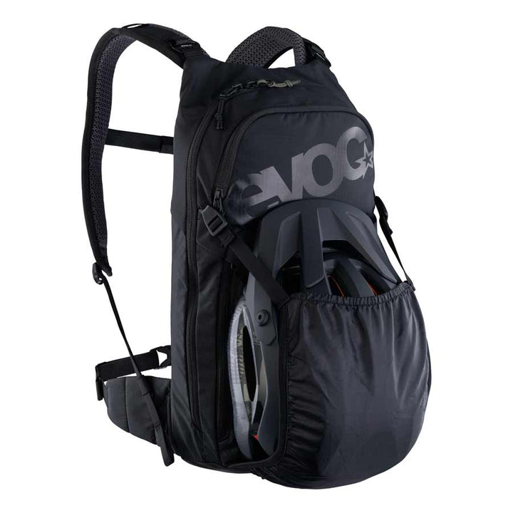 EVOC Stage 6 backpack + 2L Bladder
