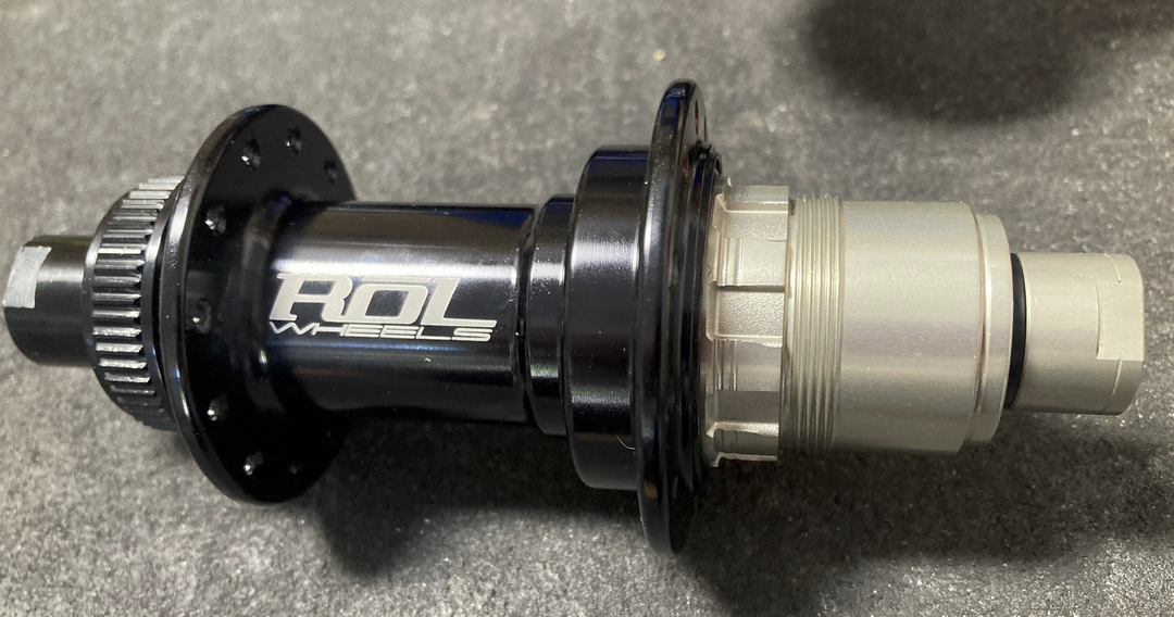 GP 45W (Wide) Carbon