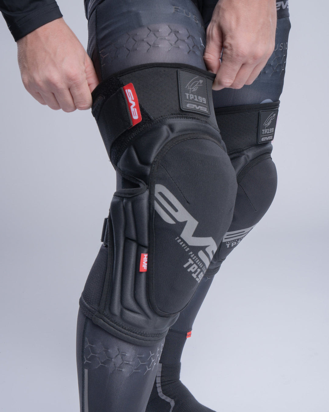 TP199 Lite Blackout Knee Guard