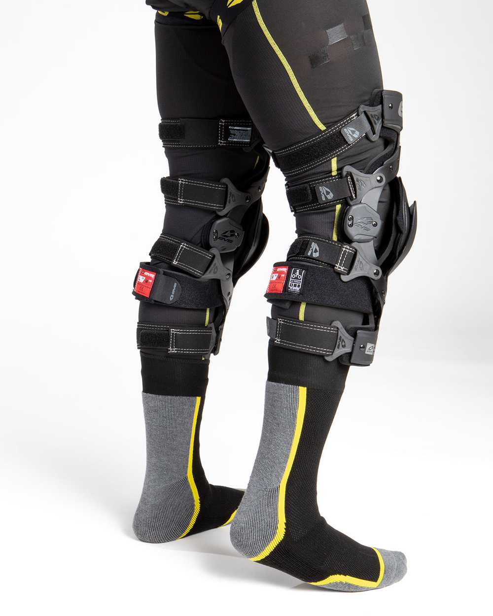 Axis Sport Knee Brace for Protection and Durability