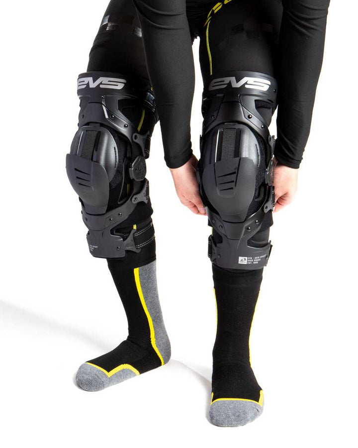 Axis Sport Knee Brace for Protection and Durability
