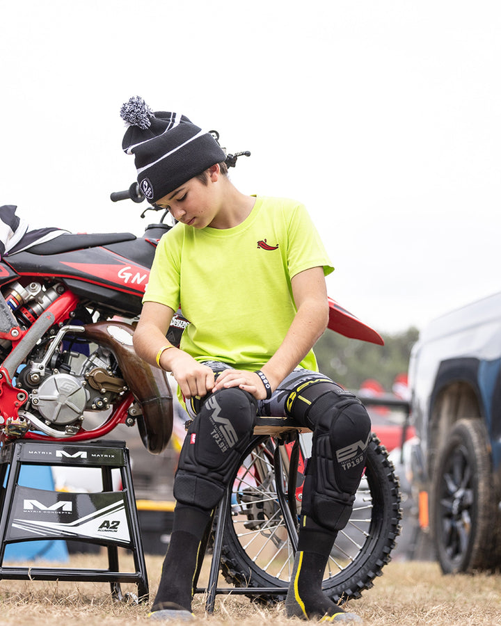 TP199 Youth Blackout Knee Guard