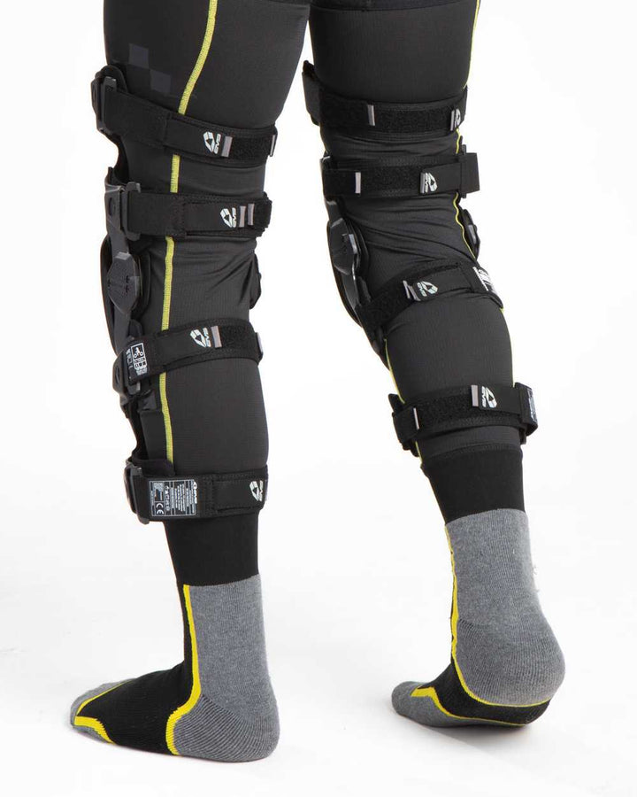 Web Eclipse Knee Brace for Protection and Comfort