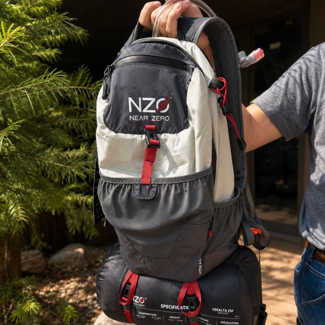 Near Zero Outdoor Gear Little Dean - 20L Hiking Backpack