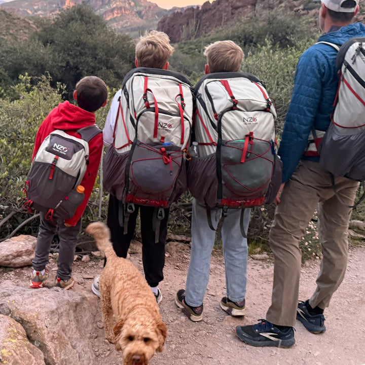 Near Zero Outdoor Gear Little Dean - 20L Hiking Backpack