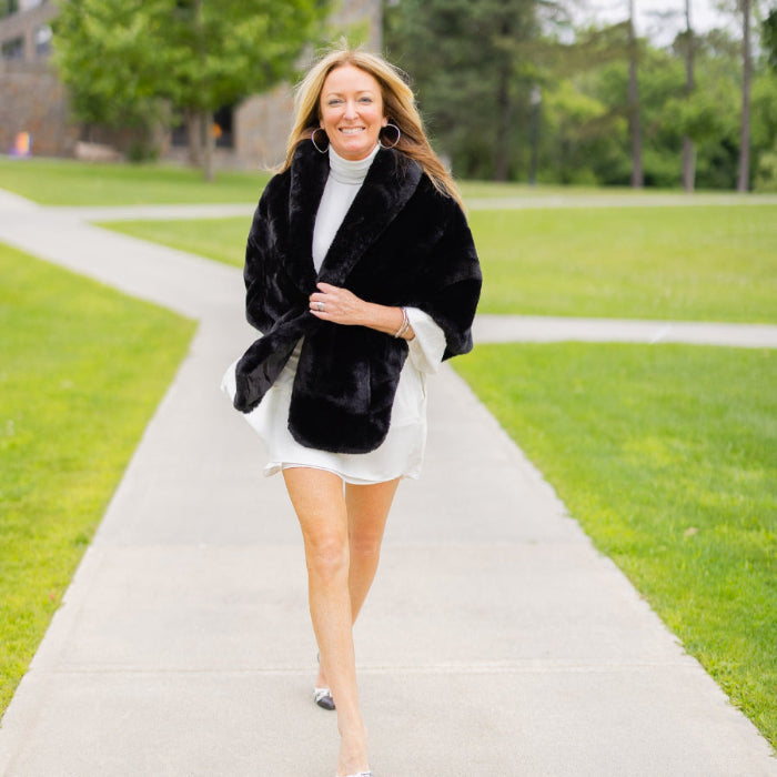 Pretty Rugged Gear Collins Capelet