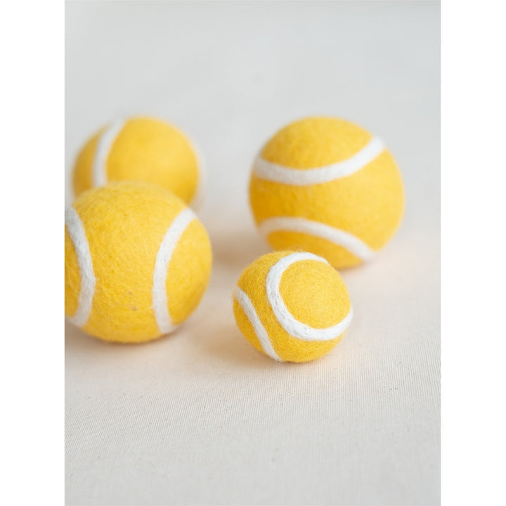 WOOL TENNIS BALL