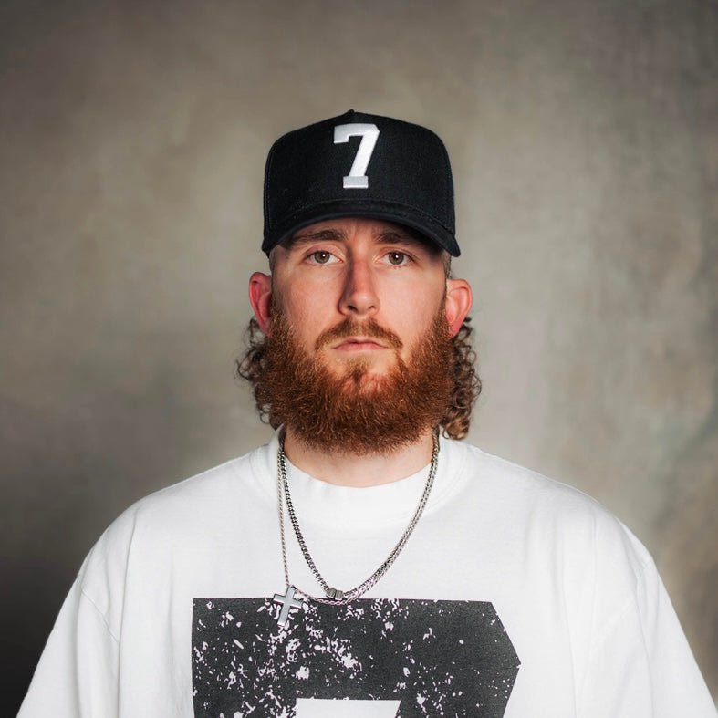 ‘7’ Premium Wool Blend SnapBack - Black/White