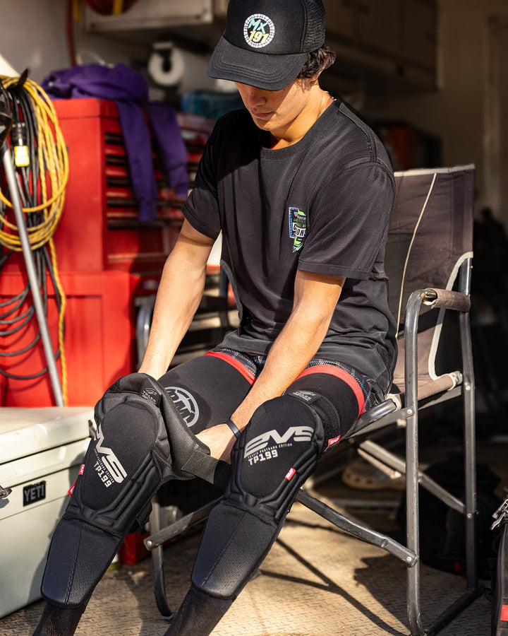 TP199 Blackout Knee Guard