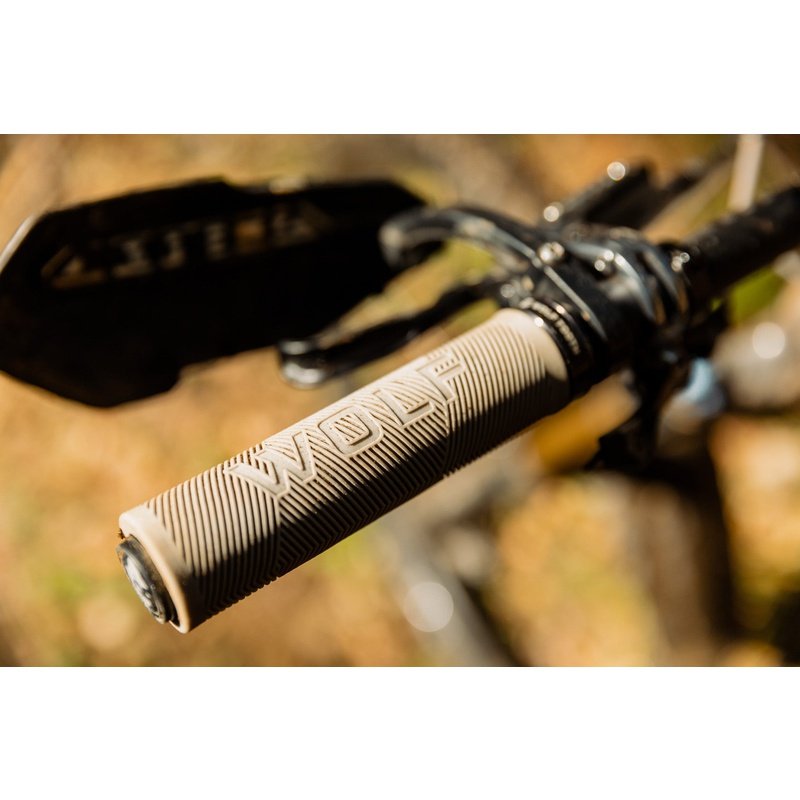 Wolf Tooth Echo Lock-On Grips – Colors